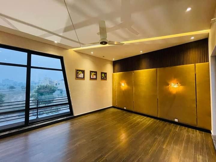 Stylish Modern House   for sale