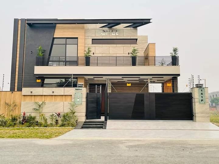 Stylish Modern House   for sale
