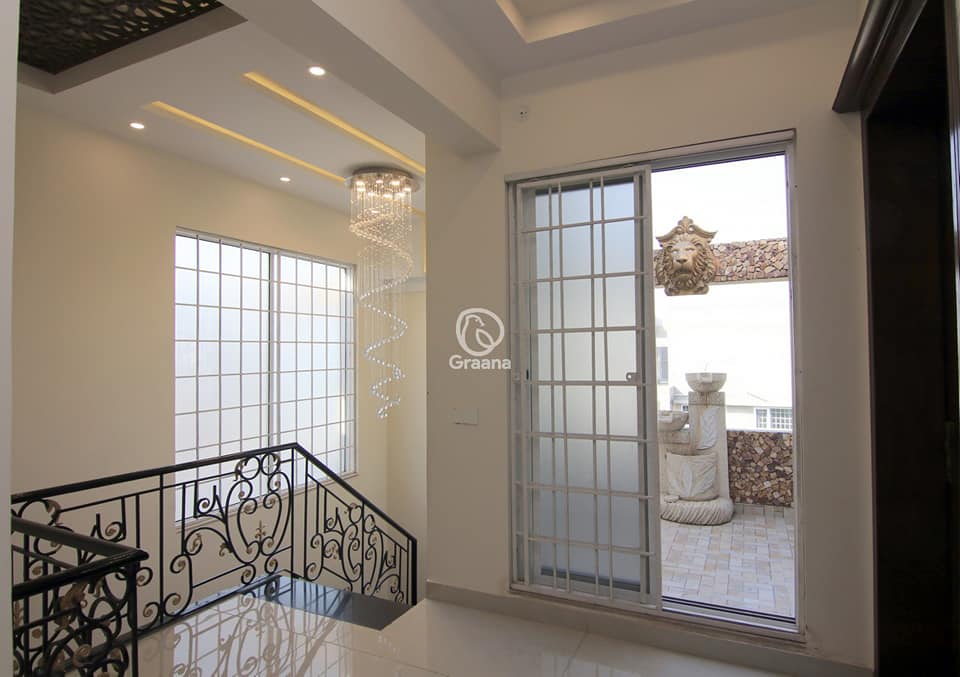 Stylish Modern House   for sale