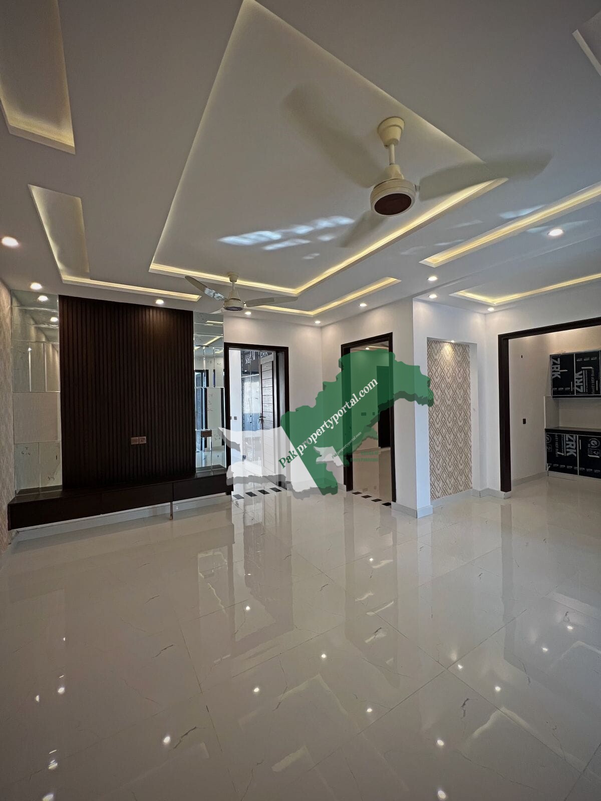 10 Marla House for sale in Canal Valley society (Facing Park) near Bahria town Lahore