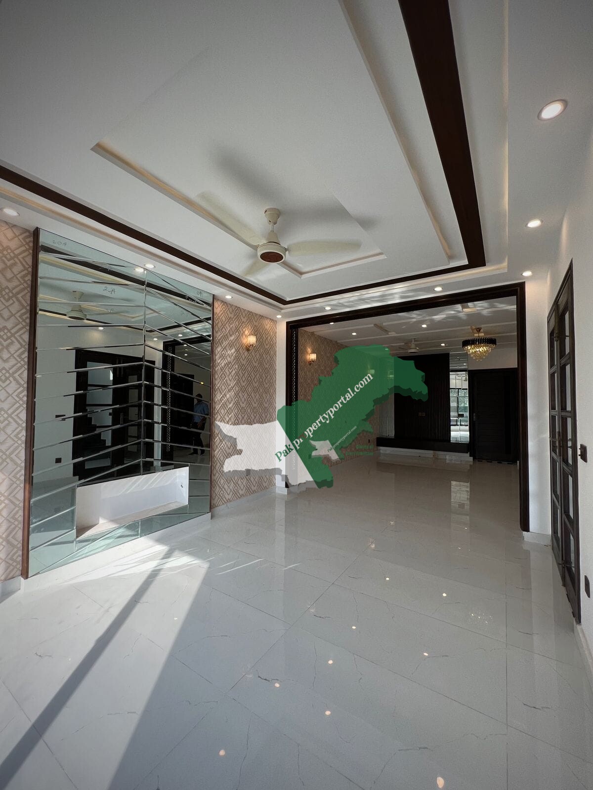 10 Marla House for sale in Canal Valley society (Facing Park) near Bahria town Lahore