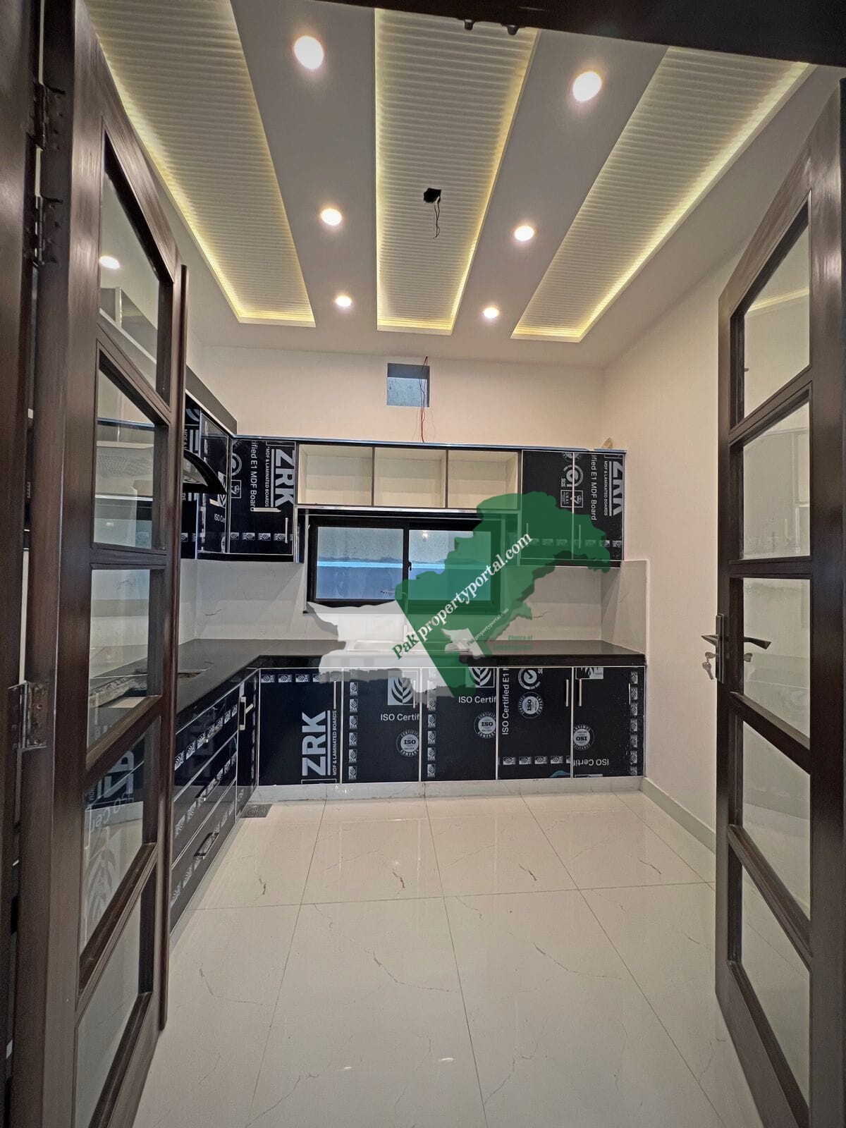 10 Marla House for sale in Canal Valley society (Facing Park) near Bahria town Lahore