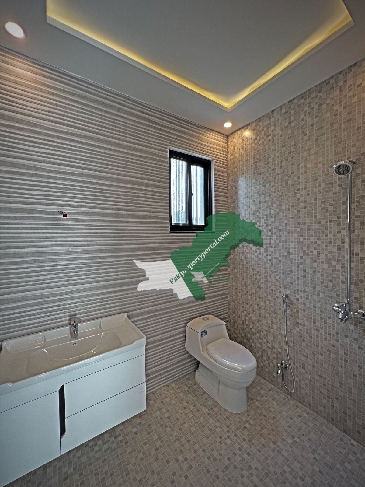 10 Marla House for sale in Canal Valley society (Facing Park) near Bahria town Lahore