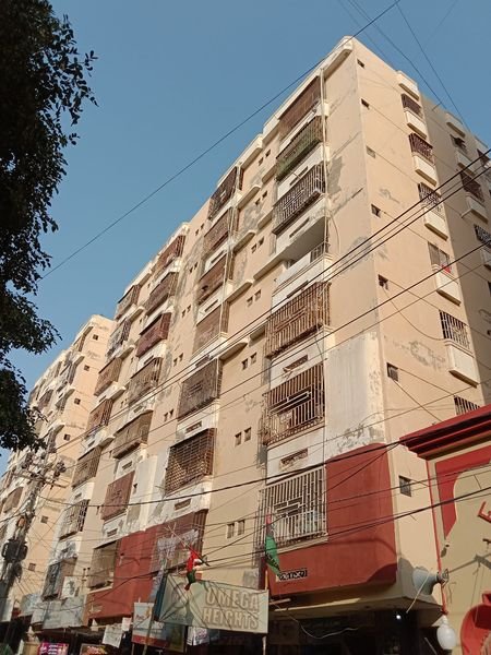 Flat for sale in Omaga heights  Gulistan-e-jauhar block 13 Karachi