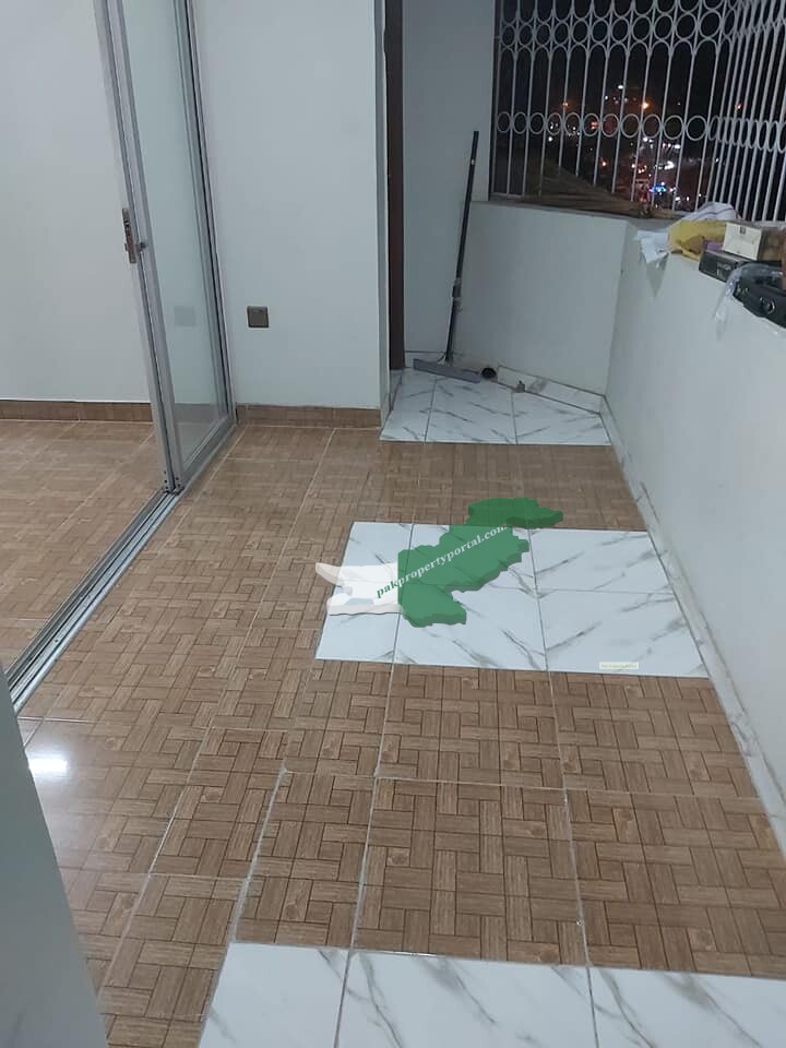 Flat for sale in Safari Blasing gulistan-e-jauhar block 12 Karachi