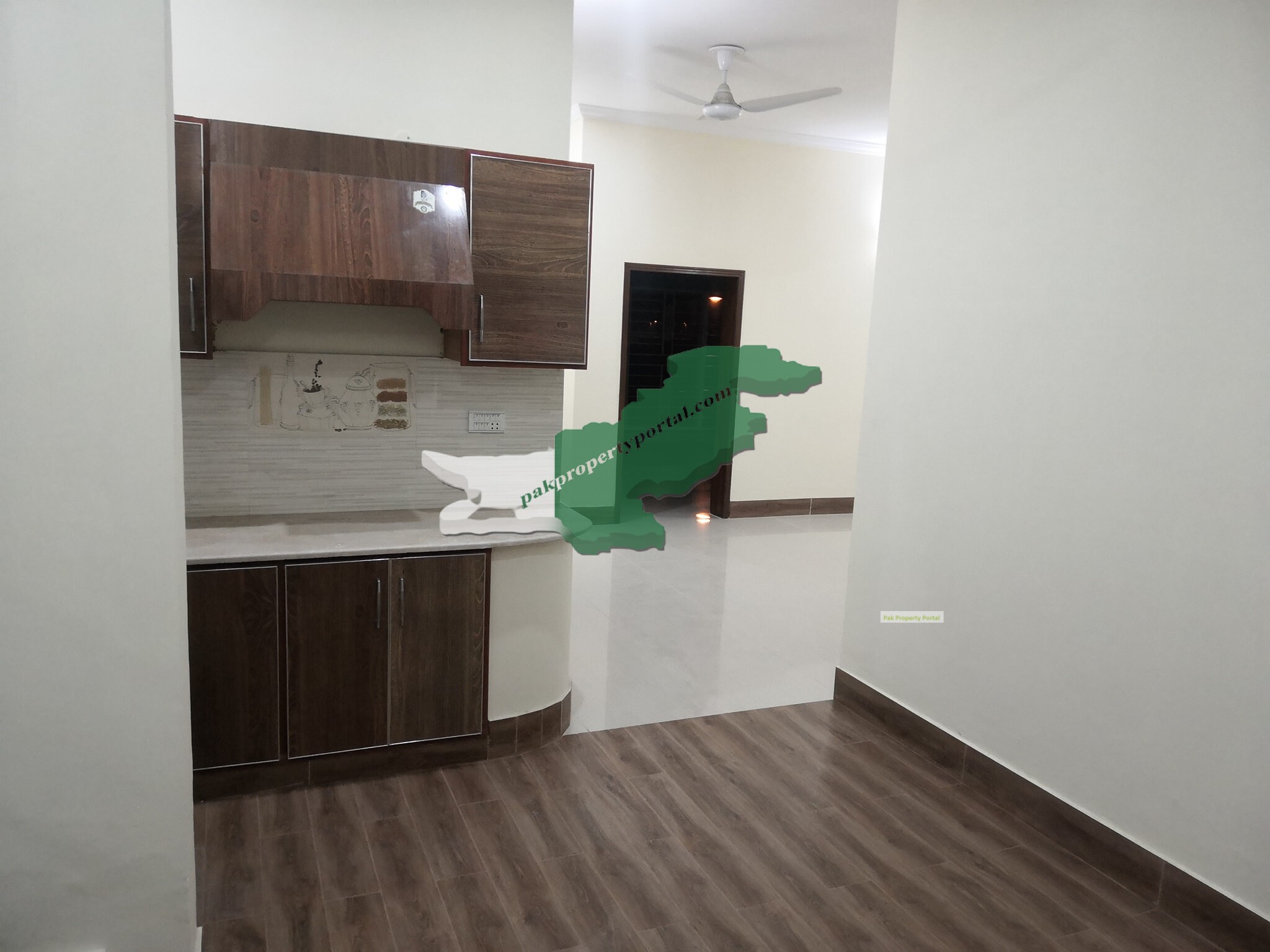 10 Marla Brand New Corner House For Sale in Bahria Orchard Phase 1 Lahore. Ideal location near Cinema, School and Commer