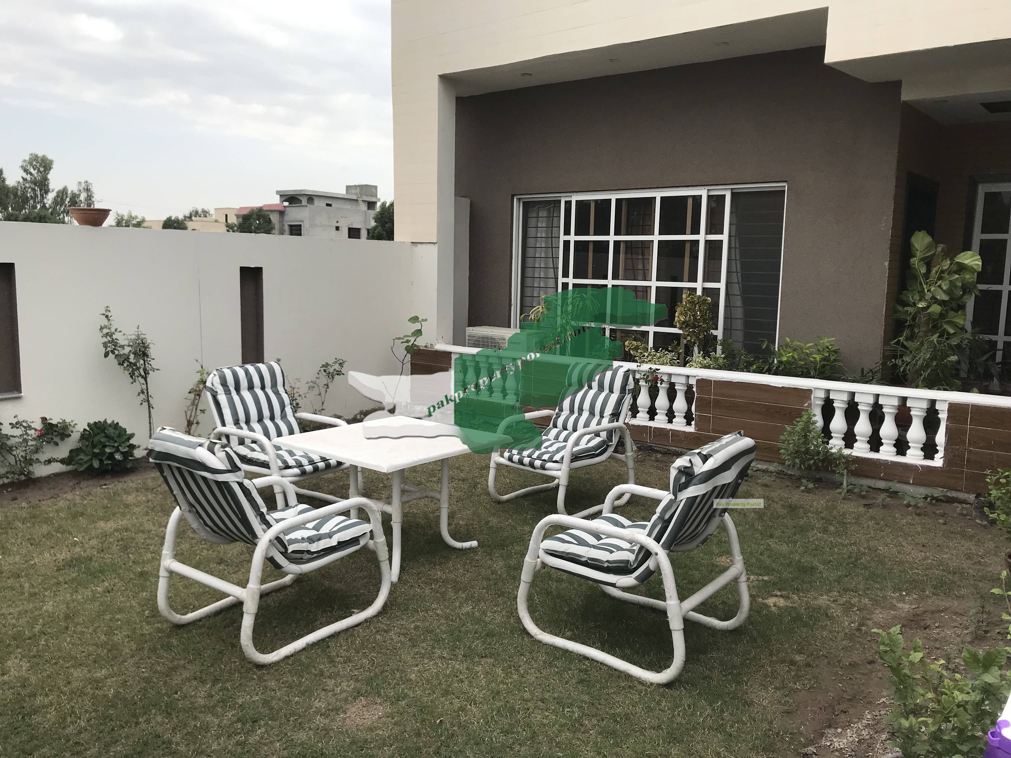 One Kanal Beautiful Single storey corner house