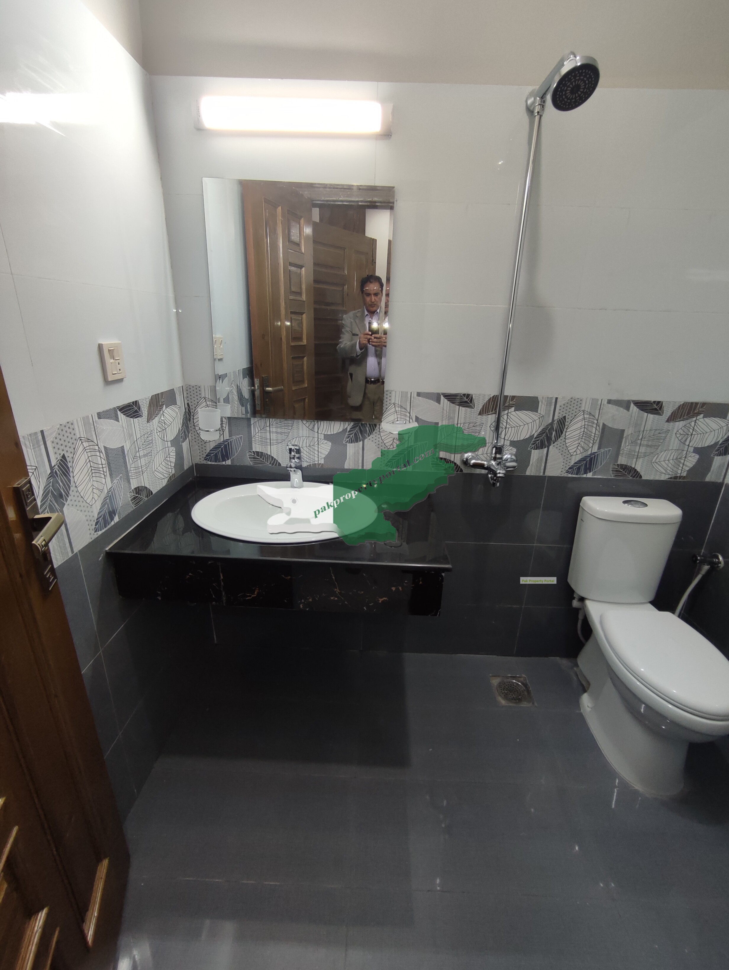 For sale house 30x60 in G 13 Islamabad