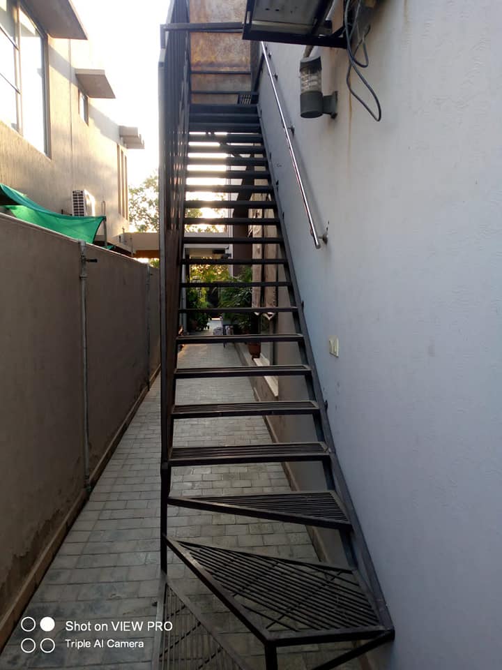 1 Kanal luxurious Upper Portion for Rent in DHA phase 6 Lahore