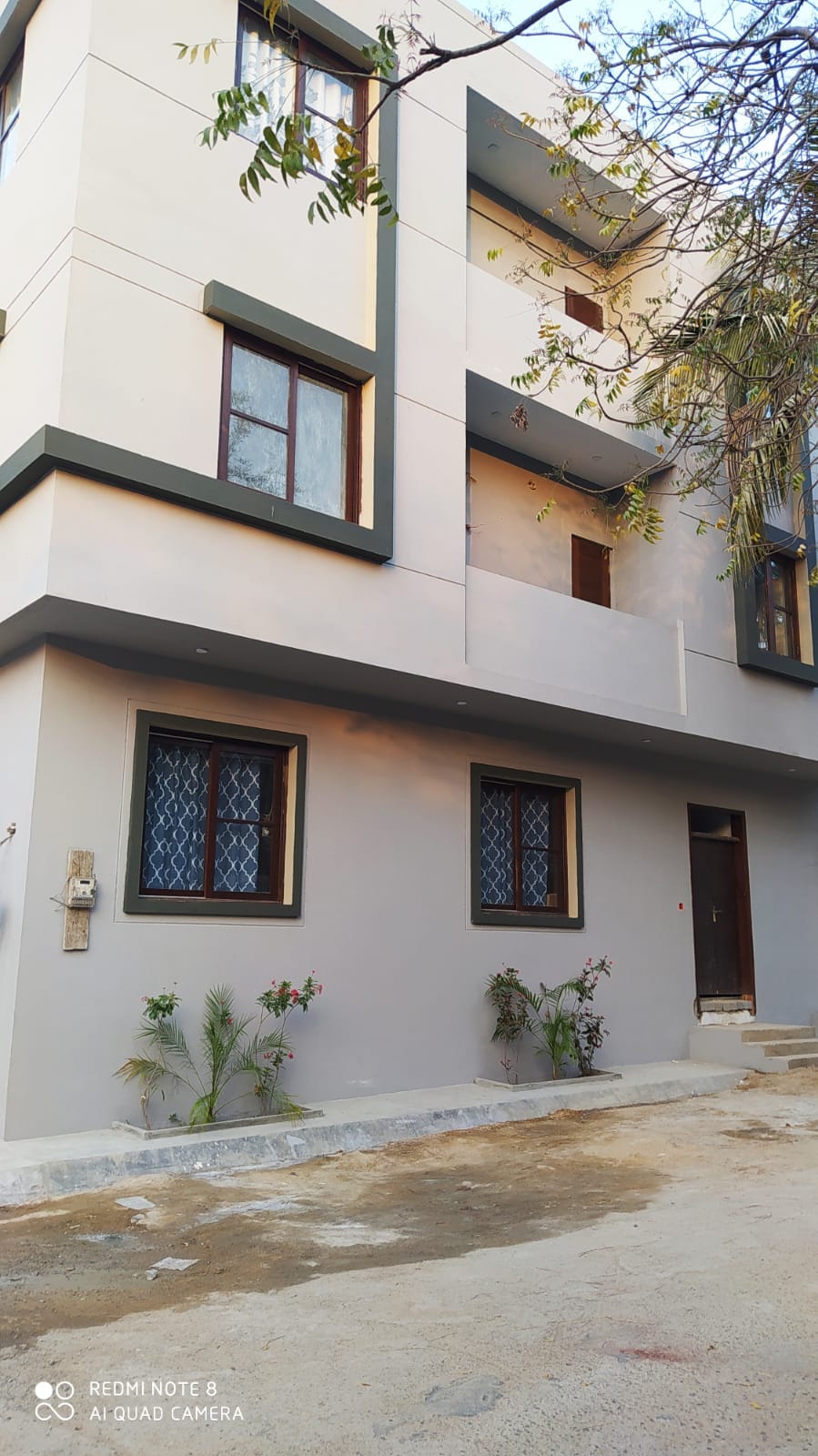 Brand New APARTMENT FOR RENT in  ALAMGIR ROAD BAHADURABAD KARACHI