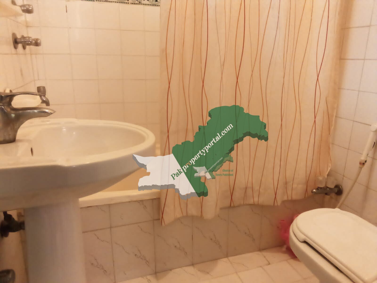 12 Marla Upper portion for rent in Location F-6/3 Islamabad