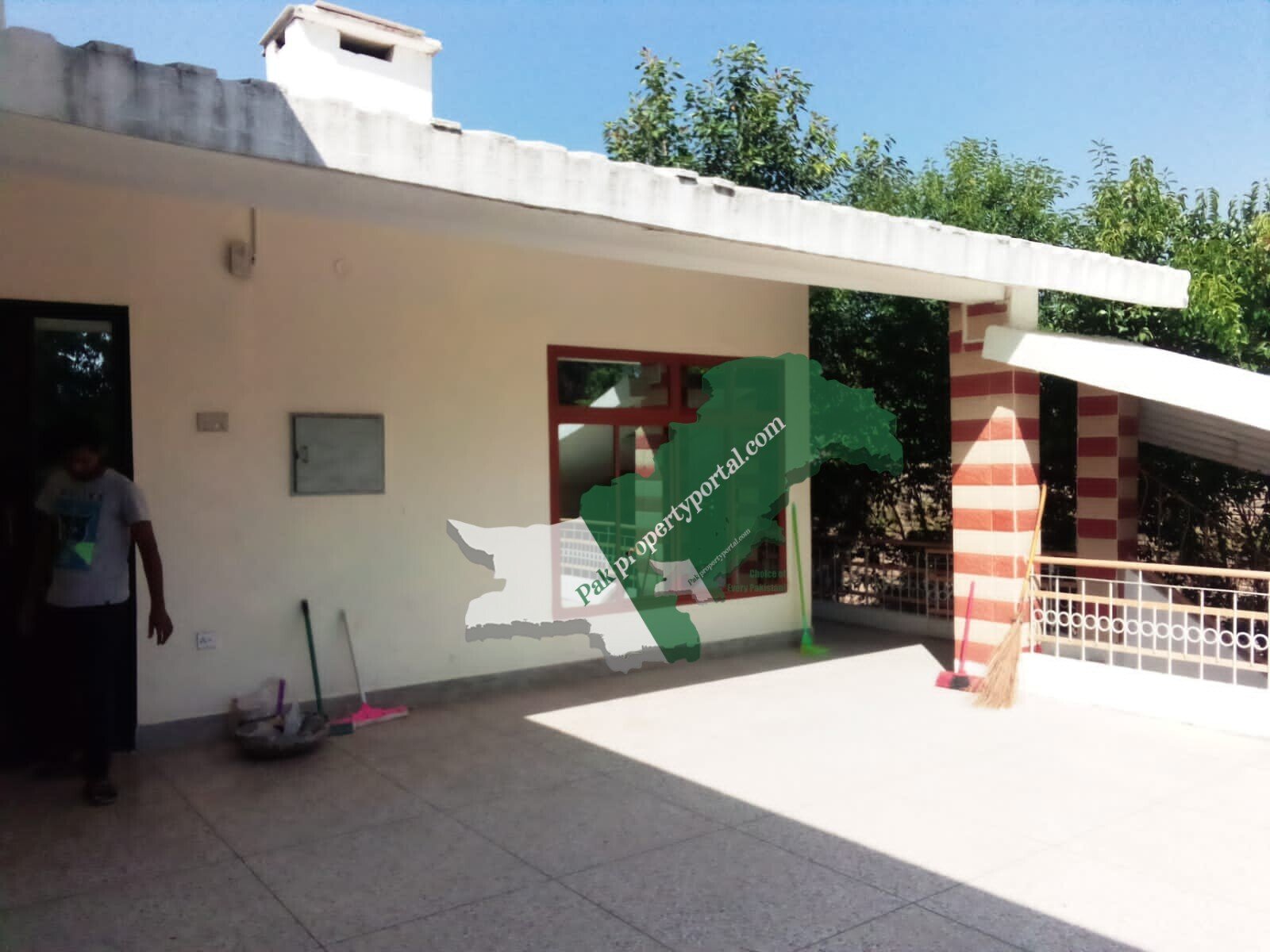 12 Marla Upper portion for rent in Location F-6/3 Islamabad