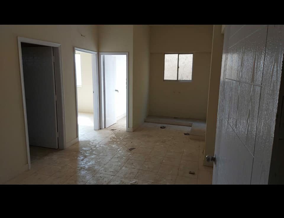 Flat For Sale In Plot No. SB-5, Block 12, Gulshan-e-Iqbal, Near Askari Park Gulshan-e-Iqbal, Karachi, Pakistan