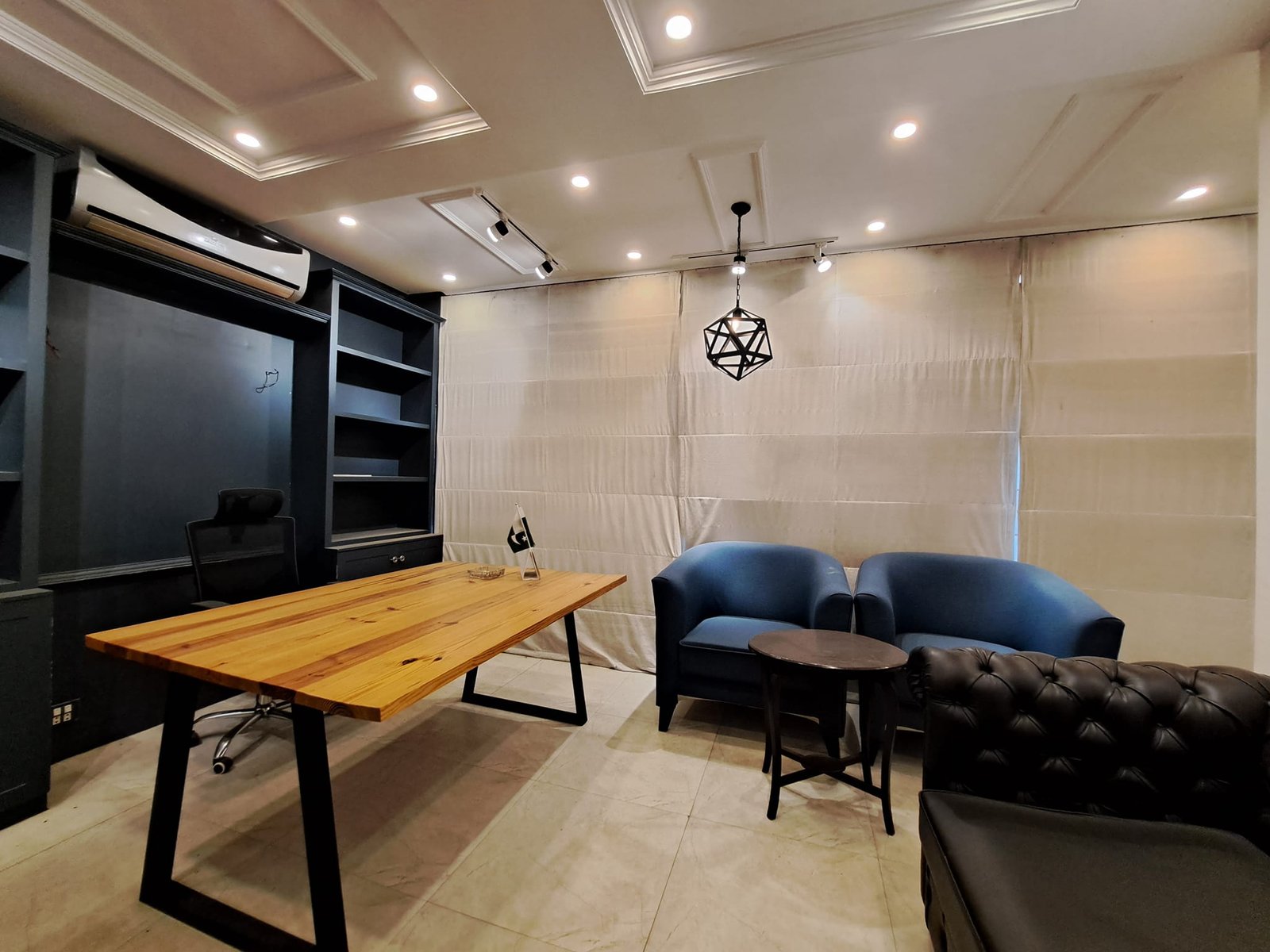 4 Marla Commercial Floor Available For Rent Fully Furnished in State Life Society Lahore