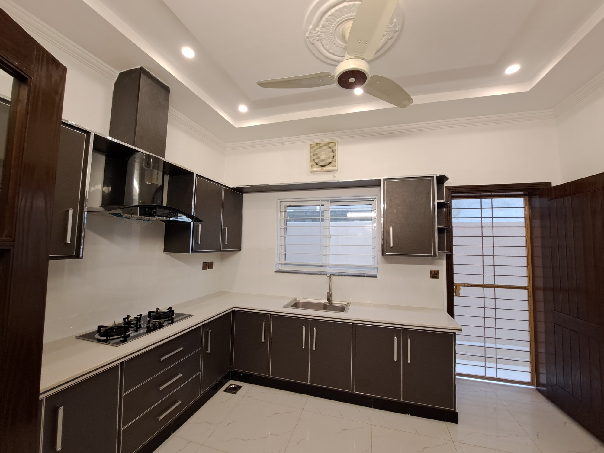 10 Marla Brand New House For Sale in State Life Society Lahore