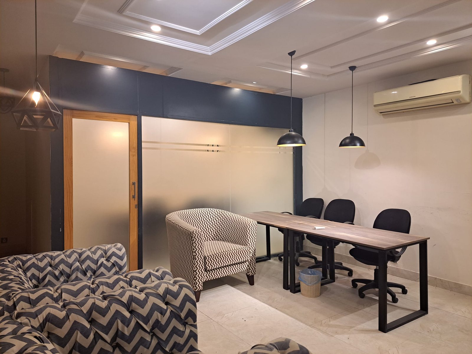 4 Marla Commercial Floor Available For Rent Fully Furnished in State Life Society Lahore