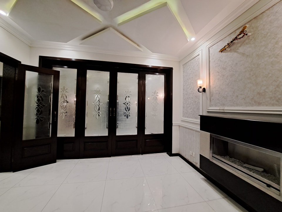 10 Marla Slightly Use House For Sale in State Life Society Lahore