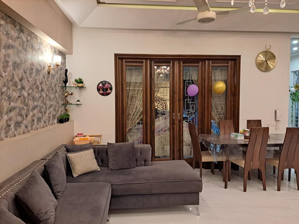 10 Marla Corner Slightly Used House  For Sale in State Life Society Lahore