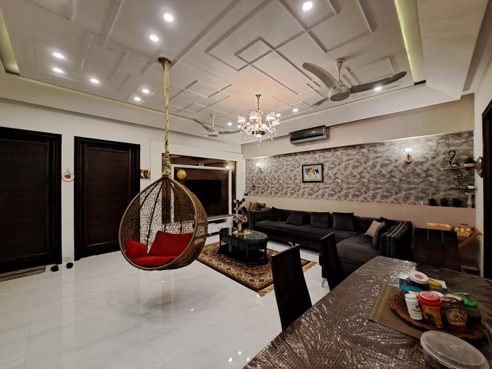 10 Marla Corner Slightly Used House  For Sale in State Life Society Lahore