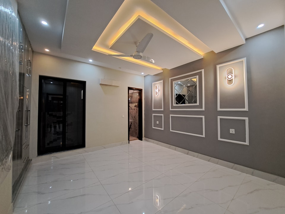 10 Marla Brand New House For Sale House in State Life Society Lahore