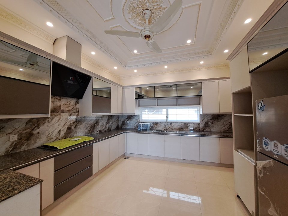 1 kanal Italian Style House For Sale in State Life Society Lahore