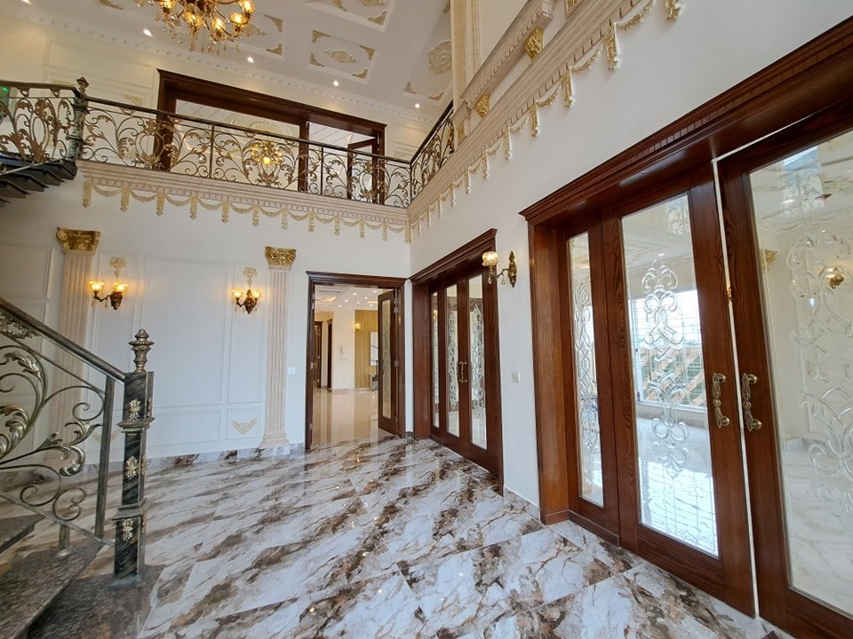 1 kanal Italian Style House For Sale in State Life Society Lahore