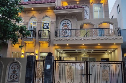 10 Marla Brand new house for sale in C block Punjab Society phase 2 near college rod near wapda town Lahore