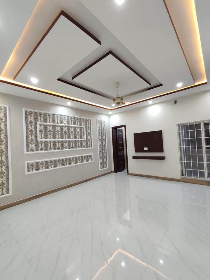 10 Marla Brand new house for sale in C block Punjab Society phase 2 near college rod near wapda town Lahore