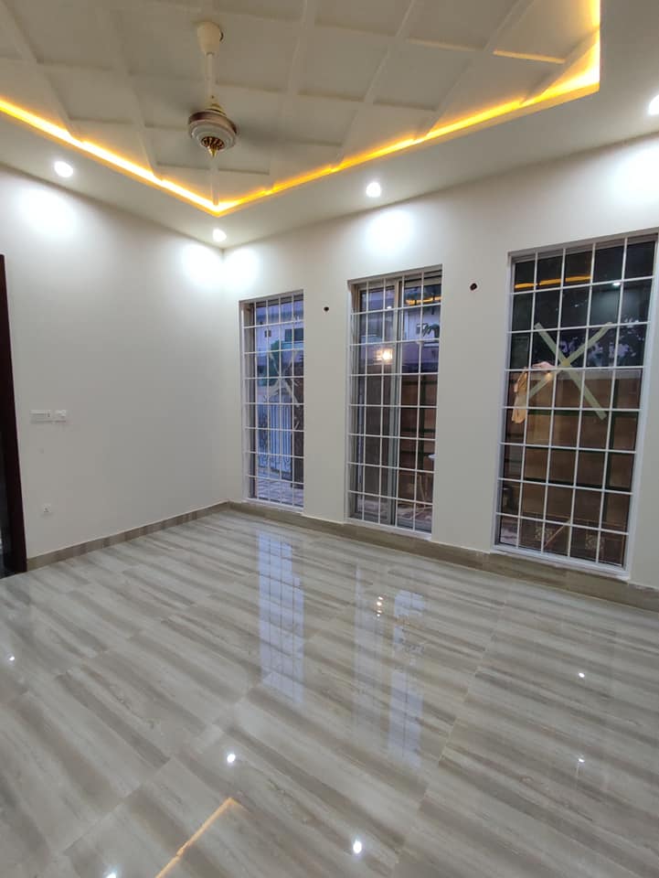 10 Marla Brand new house for sale in C block Punjab Society phase 2 near college rod near wapda town Lahore