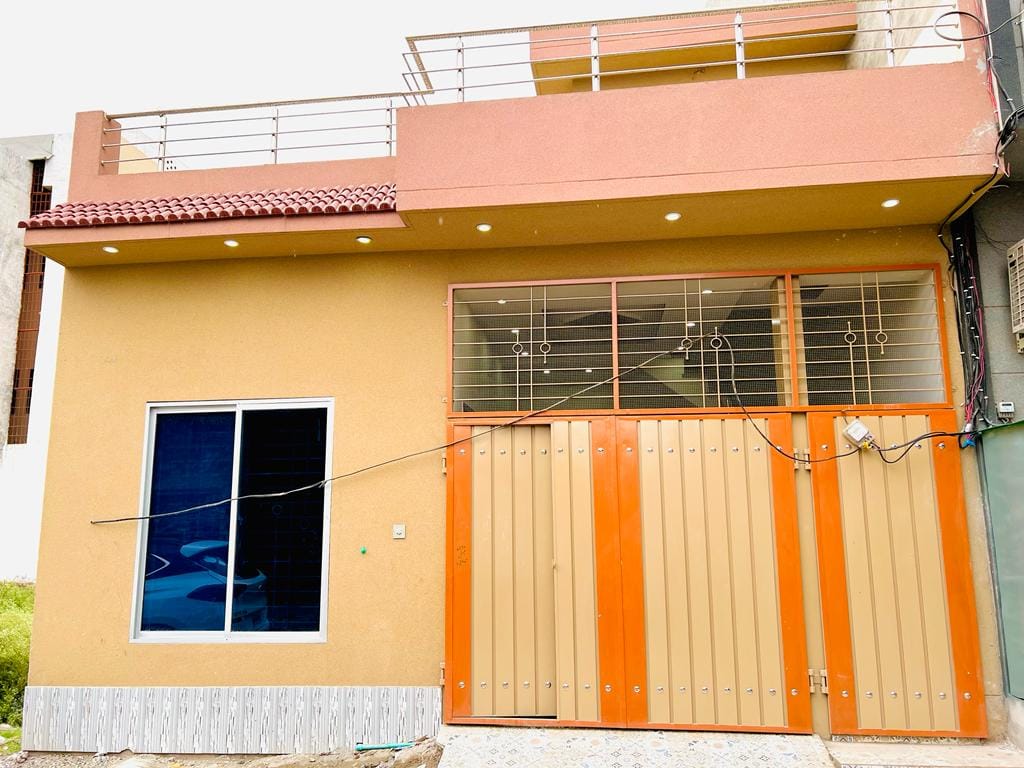 4 Marla single-story house for sale in Hamza town Phase 2 Lahore
