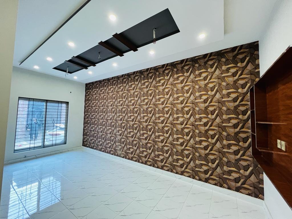 4 Marla single-story house for sale in Hamza town Phase 2 Lahore