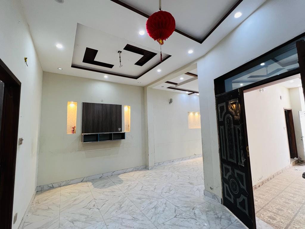 5 Marla single story house for sale in Hamza Town Phase 2 Lahore