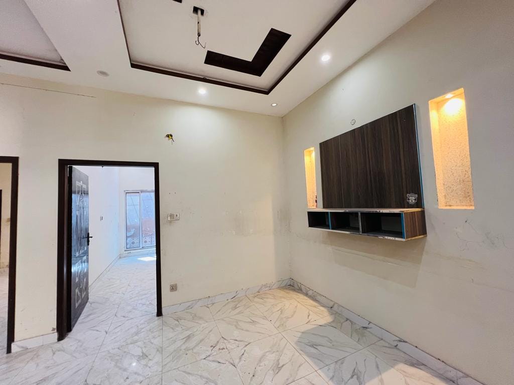 5 Marla single story house for sale in Hamza Town Phase 2 Lahore
