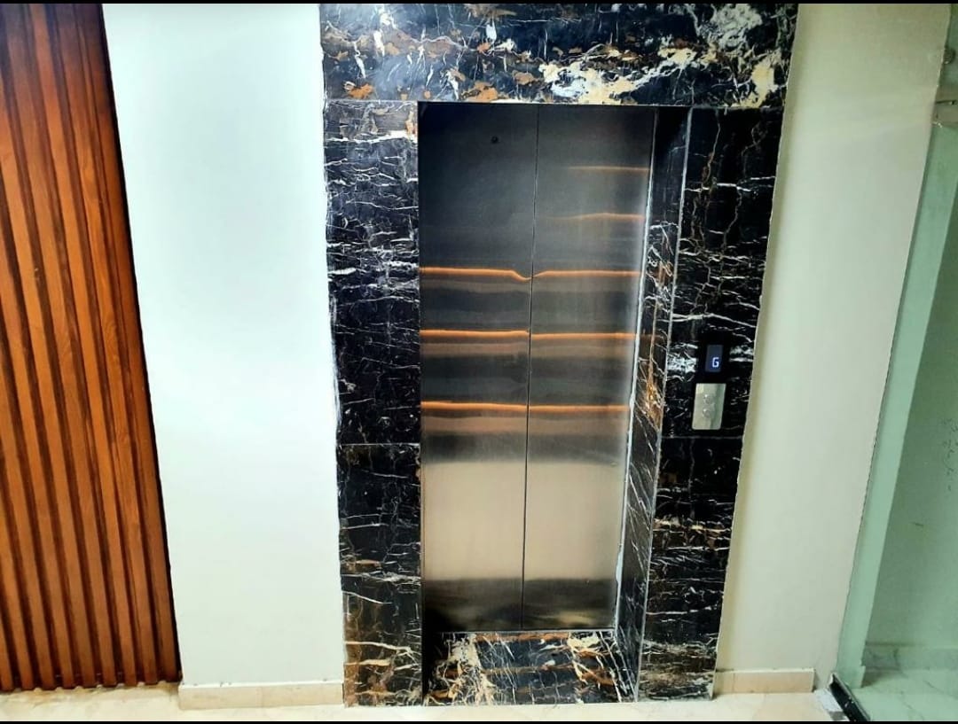 Luxurious bed fully furnished for sale in Bahria Town-Phase 7 Rawalpindi