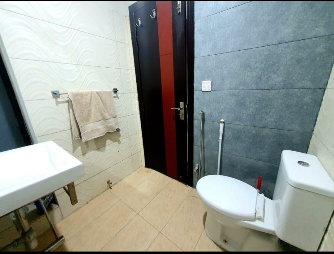 Luxurious bed fully furnished for sale in Bahria Town-Phase 7 Rawalpindi