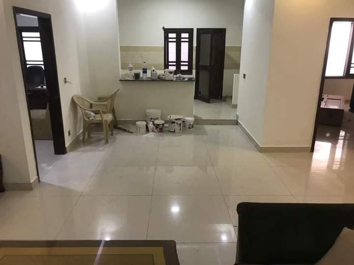 300 yards PORTION FOR SALE in  P.E.C.H.S Karachi