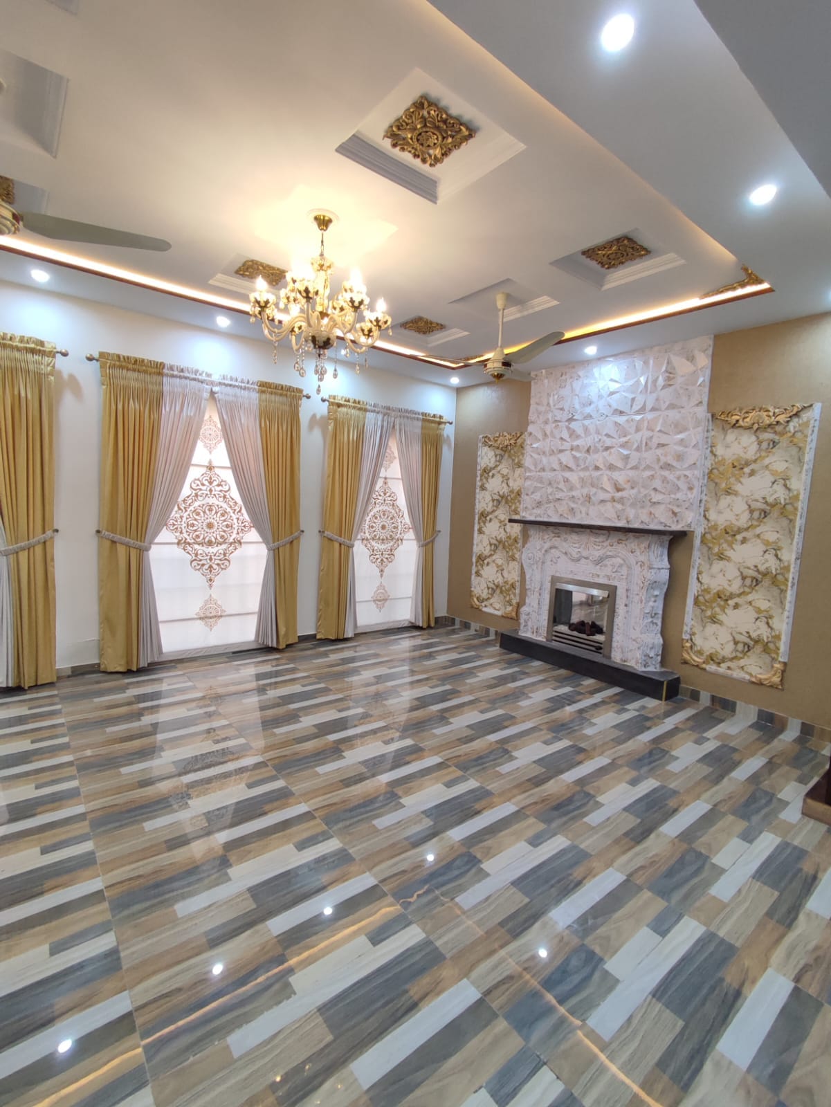 1 kanal brand new Spanish House for sale in A1 block Wapda town Lahore