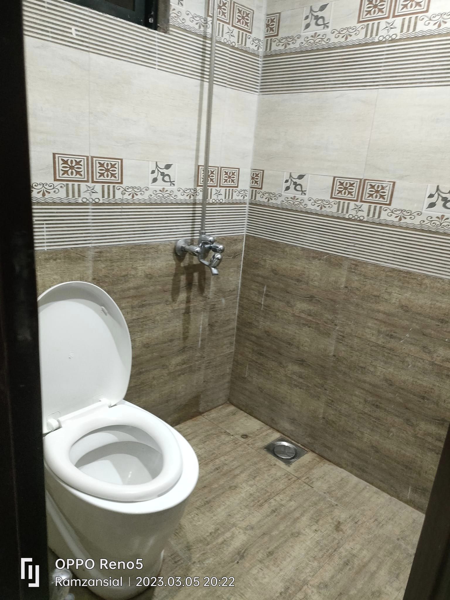 5 Marla upper portion available for rent in Punjab university society phase 2 Lahore