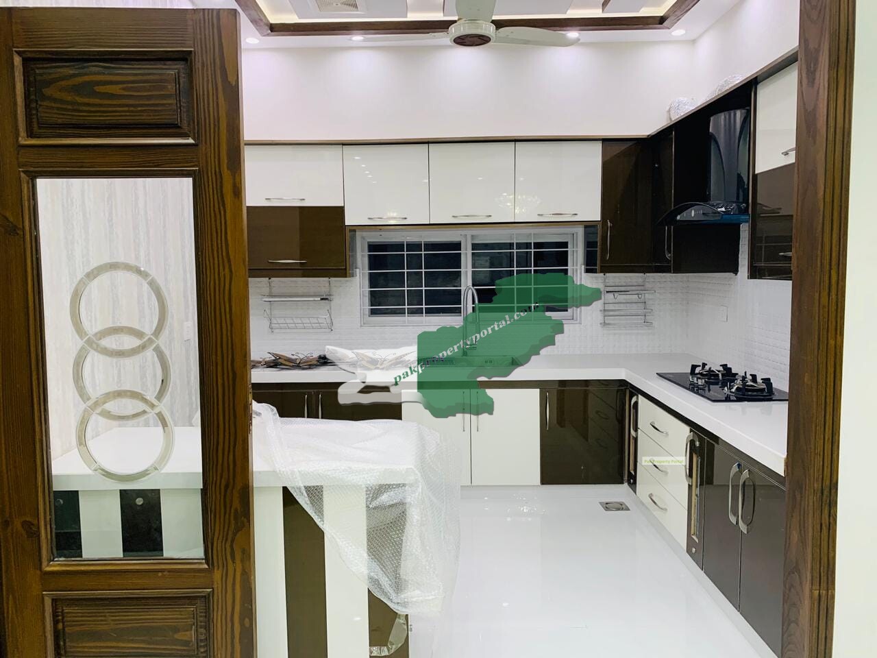 10 Marla Brand New House for Sale at Very Hot Location Bahria Town Lahore