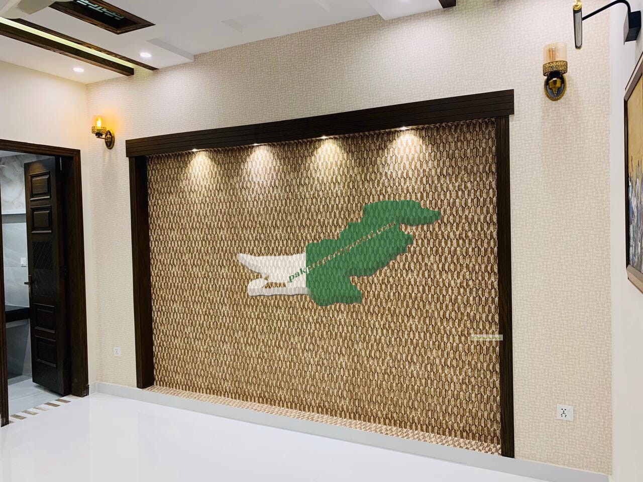 10 Marla Brand New House for Sale at Very Hot Location Bahria Town Lahore