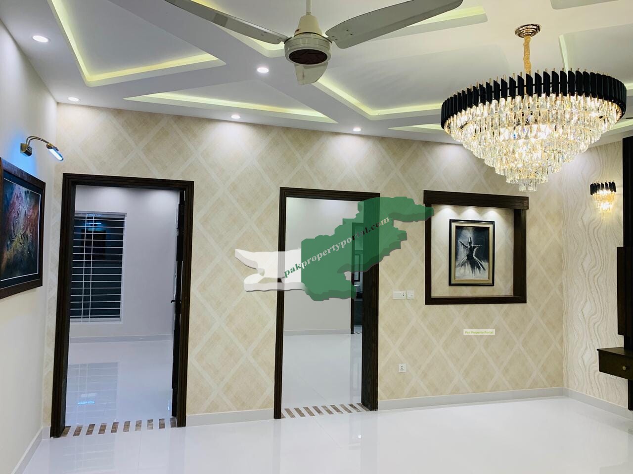 10 Marla Brand New House for Sale at Very Hot Location Bahria Town Lahore