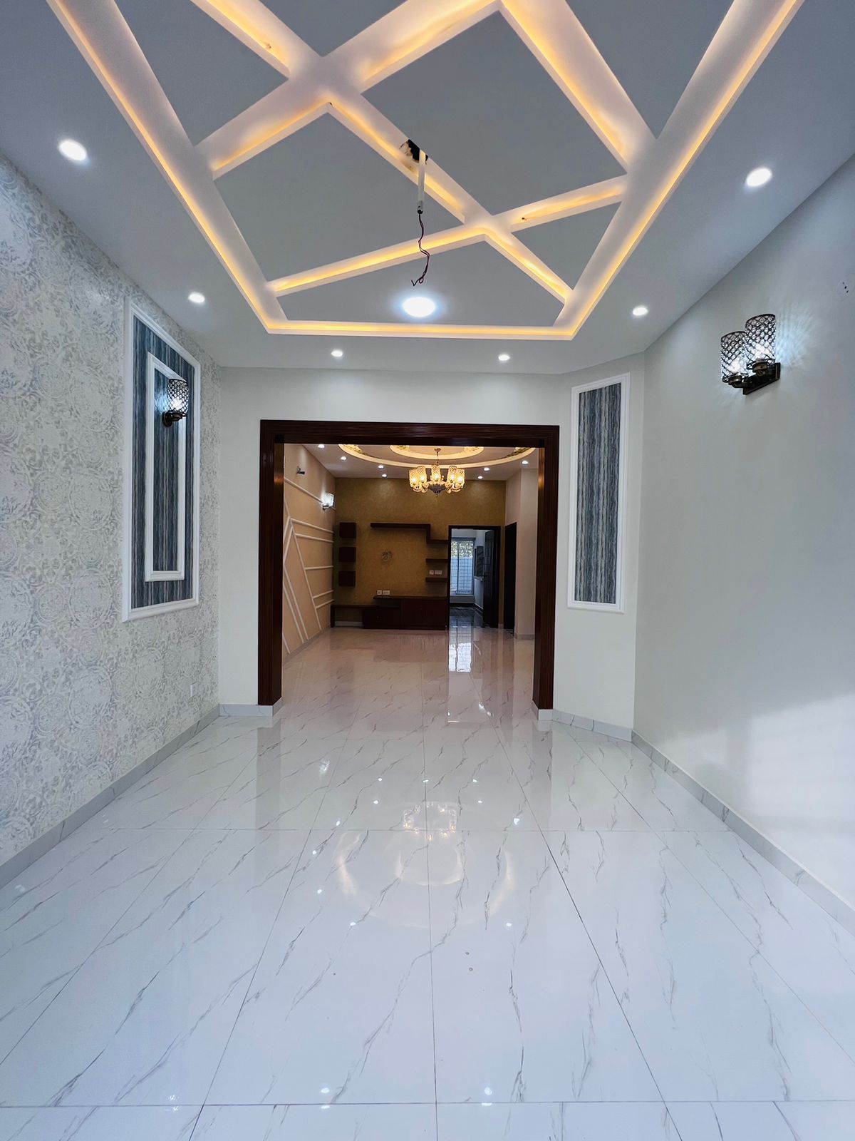 8 Marla Beautiful House for sale in Bahria Orchard Lahore