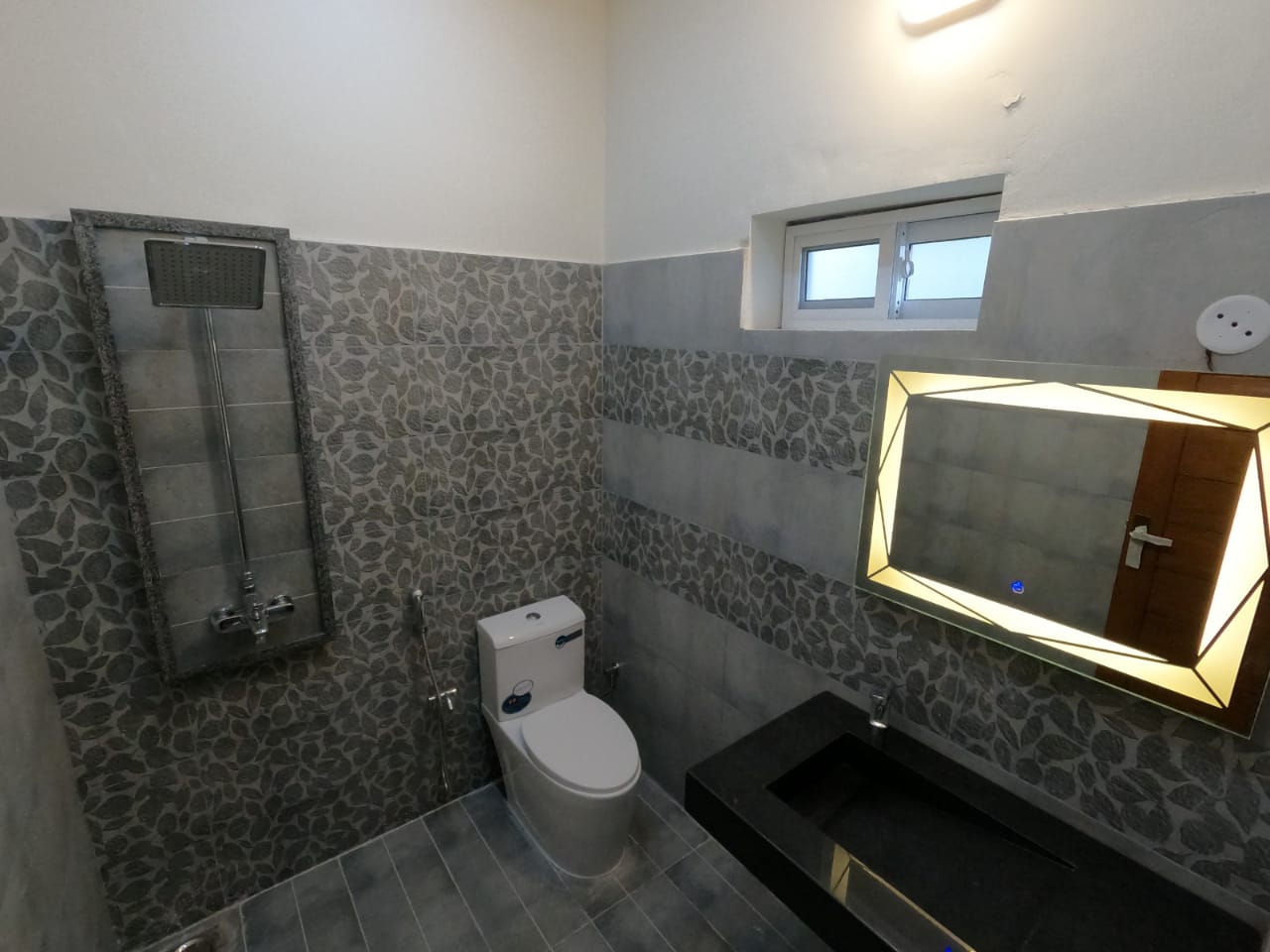 8 Marla Beautiful House for sale in Bahria Orchard Lahore