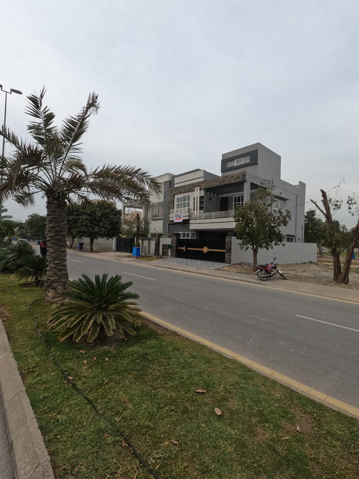 8 Marla Beautiful House for sale in Bahria Orchard Lahore