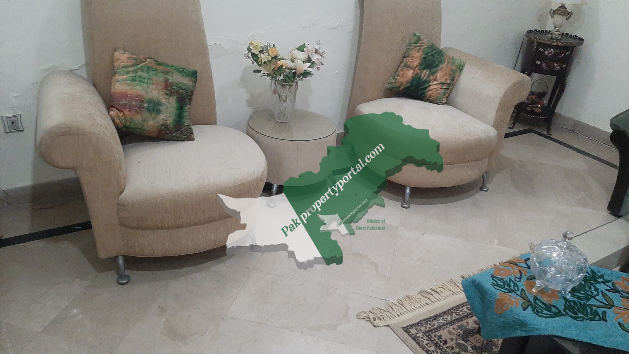 10 Marla Facing Park House for sale in PIA Colony Lahore