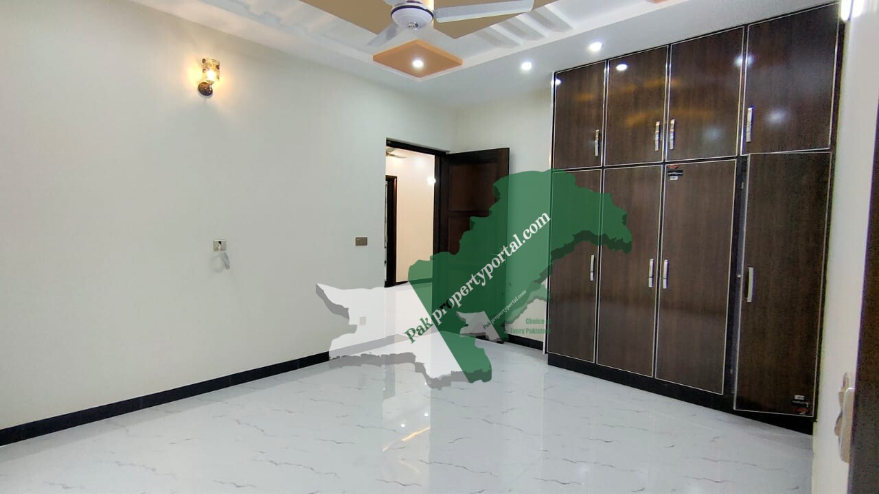 10 Marla brand new house for rent in Valencia Town Lahore