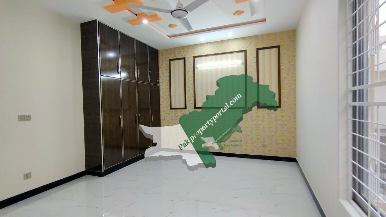 10 Marla brand new house for rent in Valencia Town Lahore