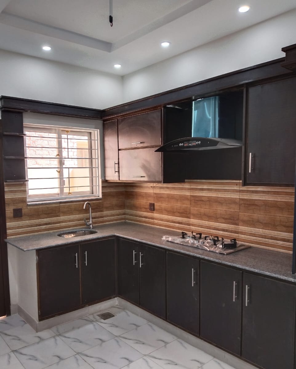 5 Marla brand new house for sale in 𝘉𝘢𝘩𝘳𝘪𝘢 𝘕𝘢𝘴𝘩𝘦𝘮𝘢𝘯 𝘏𝘰𝘶𝘴𝘪𝘯𝘨 𝘚𝘰𝘤𝘪𝘦𝘵𝘺 Lahore