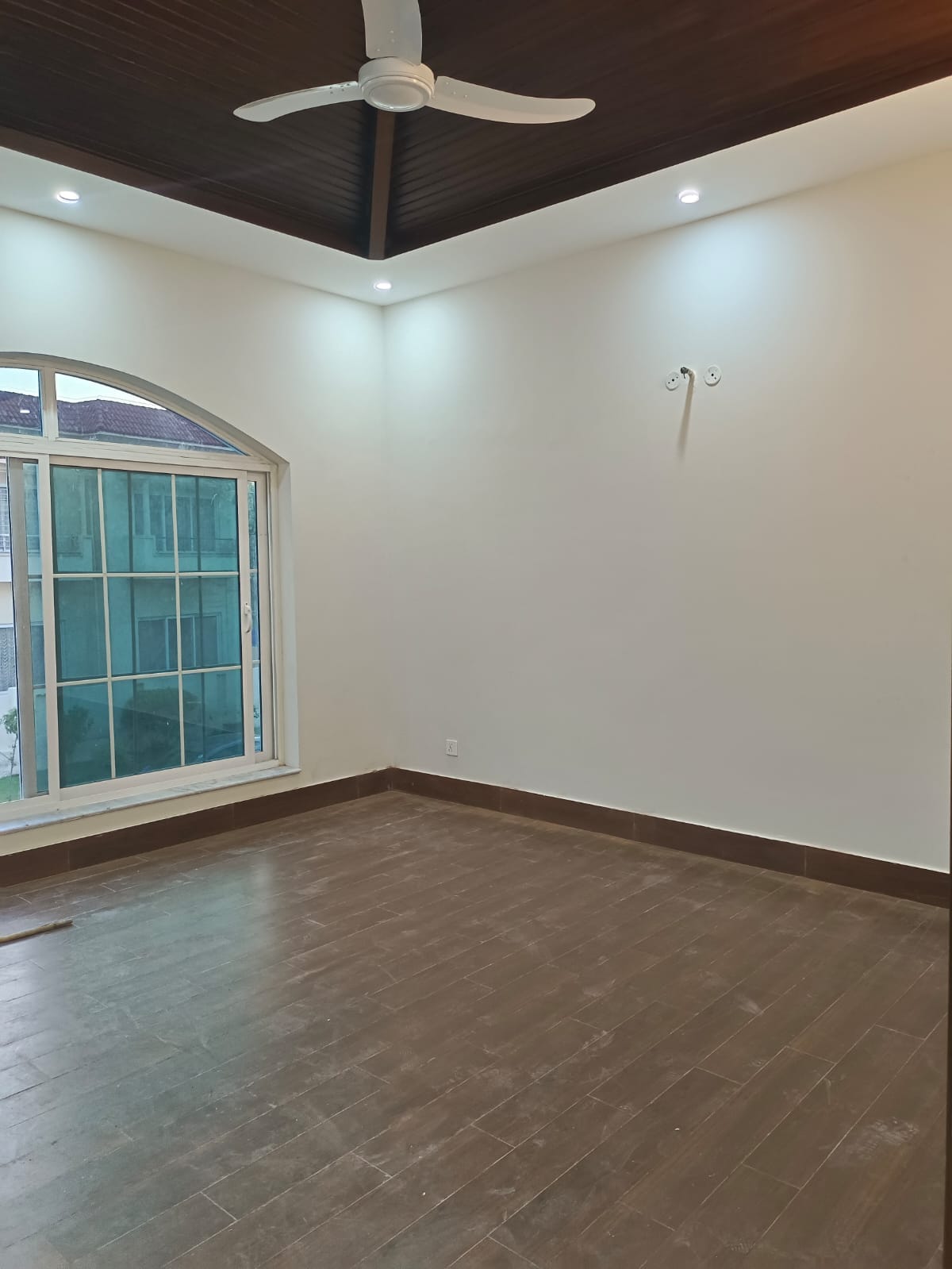 10 Marla Brand New House Available for Rent in Bahria Enclave Islamabad