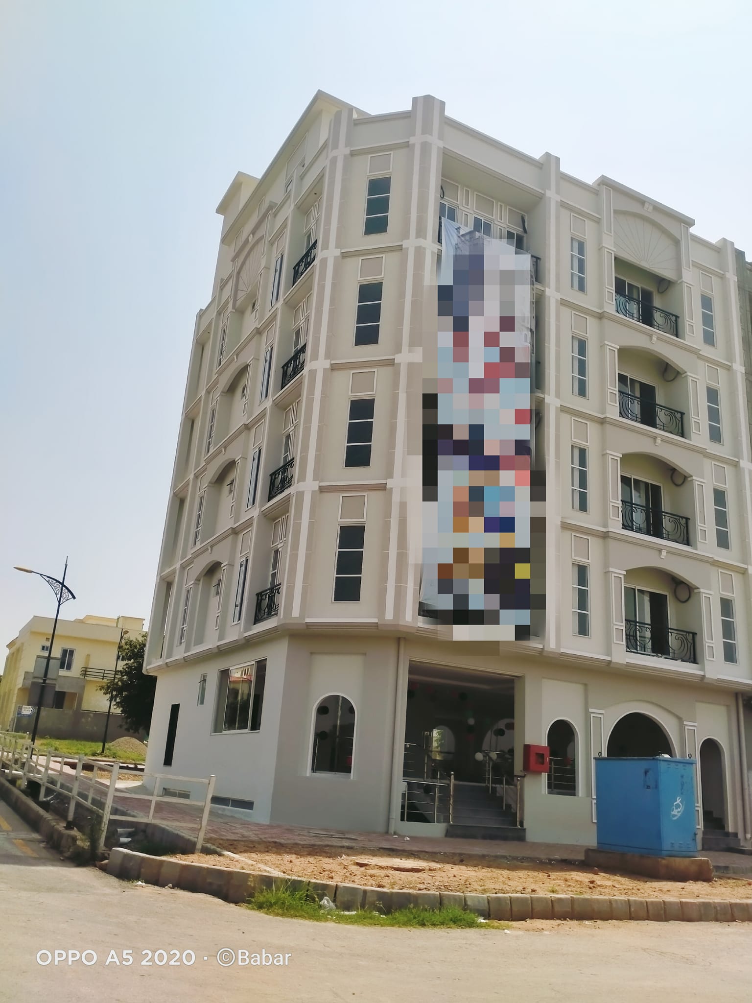 Brand New 8 Marla Commercial Plaza Available For Sale in Bahria Enclave Islamabad